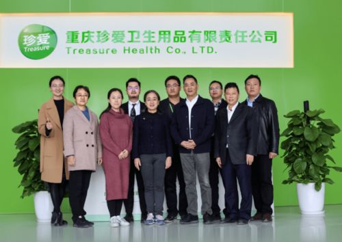 生活用紙委員會(huì)走訪(fǎng)考察重慶衛(wèi)生用品企業(yè)之二 重慶珍愛(ài)衛(wèi)生用品有限責(zé)任公司與重慶禮儀